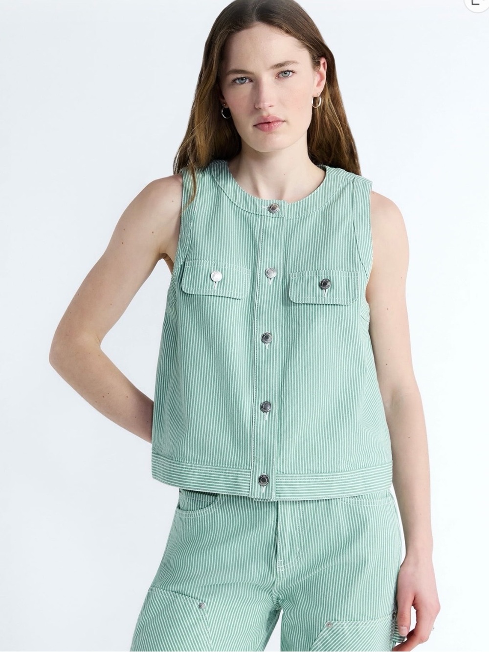 Sleeveless Mint Green Button-Front Utility Tank